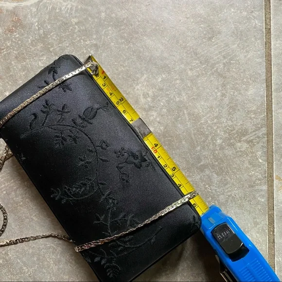 Vintage 80s Enzo Angiolini Floral Embroidered Black Satin Clutch Bag - Picture 11 of 11